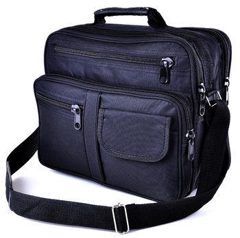 DUŻA CZARNA POZIOMA TORBA MĘSKA KONDUKTORKA NA RAMIĘ I POSIŁEK DO PRACY SZKOŁY / G1-12